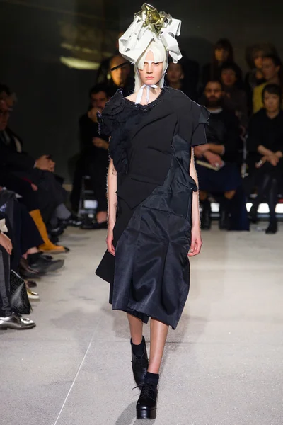 Look 24